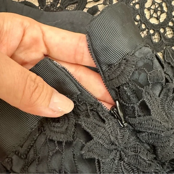 Topshop Petite Black Floral Crochet Lace Mini Skirt - Picture 6 of 7